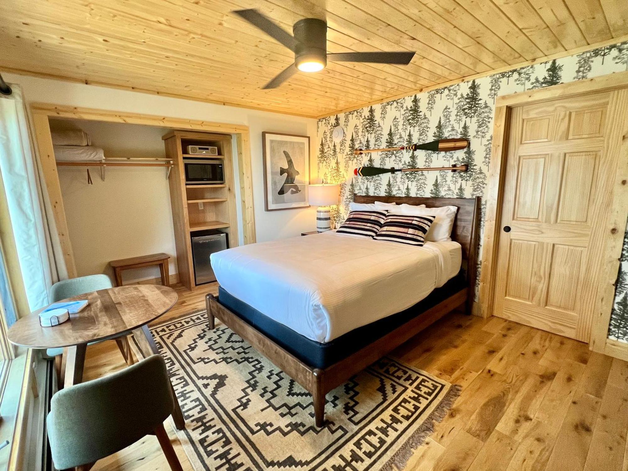Thomsonite Inn On Lake Superior Grand Marais Oda fotoğraf